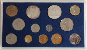 13 pièces de monnaies métalliques françaises